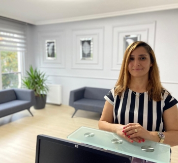 Damla Öznur Yaman, Yönetici Asistanı